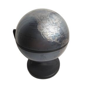 Replogle Small Earth Globe Desk Top Size Spins Revolves Very Detailed 2001